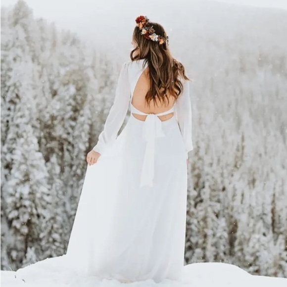 Talk About Divine White Long Sleeve Backless Maxi Dress medium - Picture 1 of 10